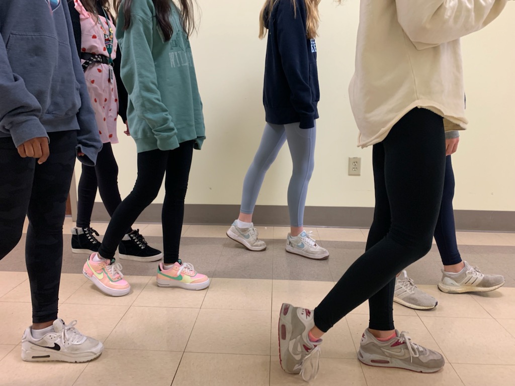 Evanston, Ill., school bans leggings. Students protest for the right to wear  them.