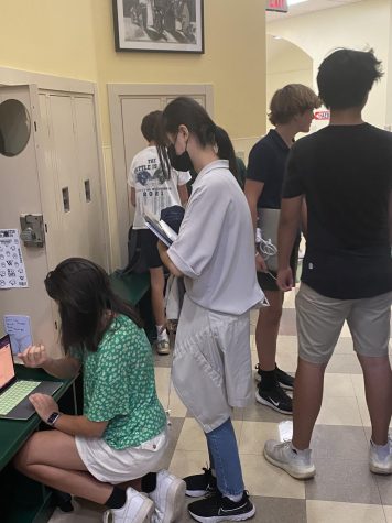 Mixed Locker Commons Experiment Pleases 8th Graders, Administrators