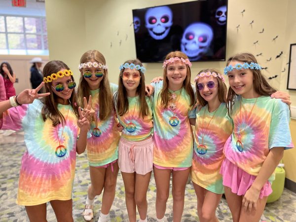 Elizabeth Price, Elle Everett, Julia Anthopoulos, Kennon Summers, Steele Hall, and Reese Wick, Class of ‘29, dressed as hippies.