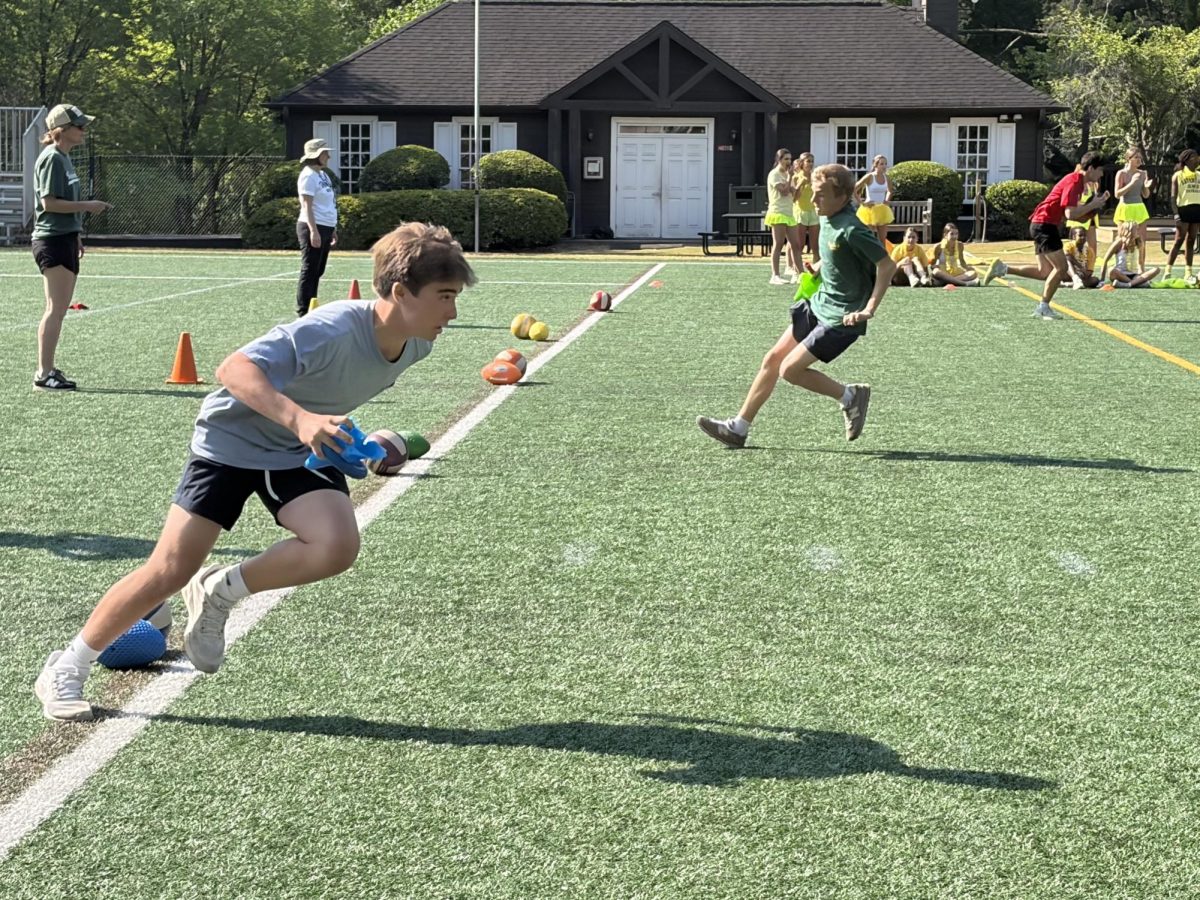 Thomas Lea bolts off the line in the six-piece relay.